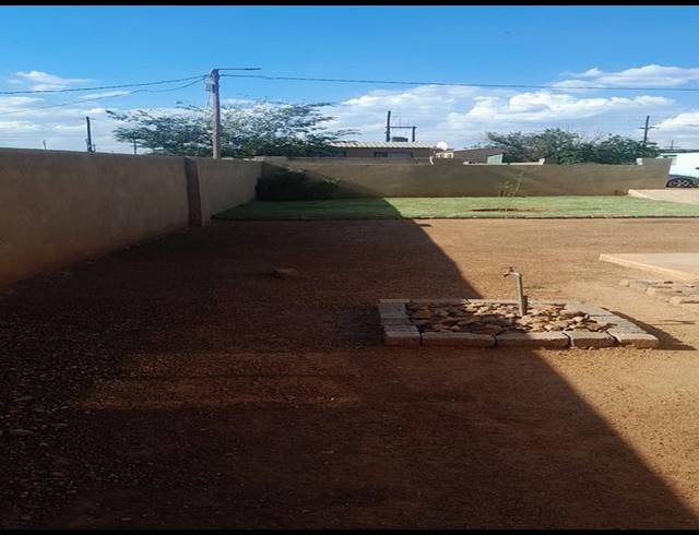 1 BEDROOM HOUSE FOR SALE IN BEVERLY HILLS